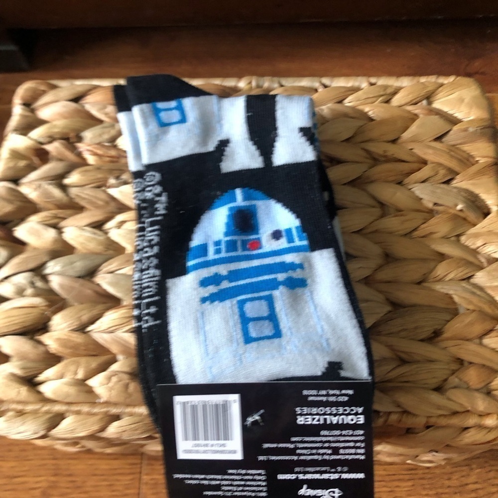 Star Wars: R2-D2 crew socks - Picture 2 of 3